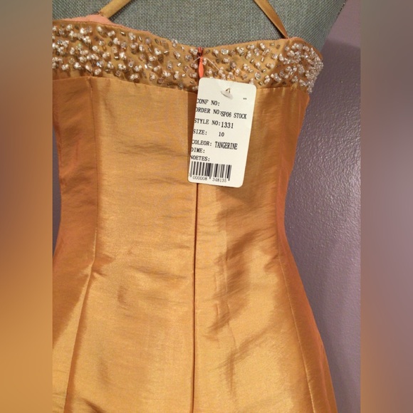 Tangerine impression prom 👗 dress - Picture 3 of 8